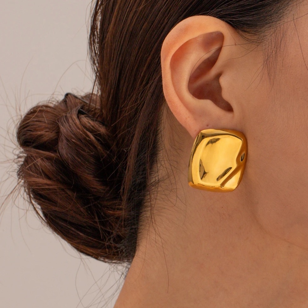 Elegant Square Stud Earrings